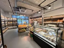 591-biocoop-lyon-mermoz-magasin-bio-fromage-chevre-frais-local.webp
