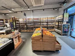 591-biocoop-lyon-mermoz-magasin-bio-fruit-legume-fromage-vrac-cereale-legumineuse-pate-riz.webp