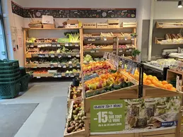 591-biocoop-lyon-mermoz-magasin-bio-fruit-legume-saison-local-agrume-poireau.webp